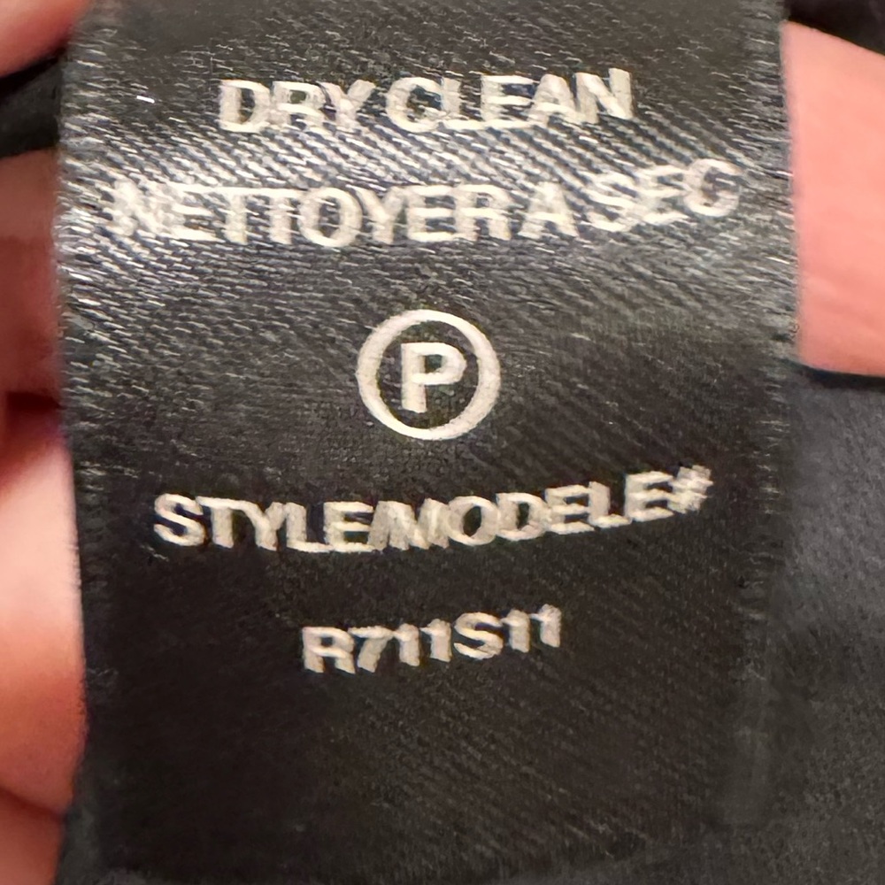 Black pleated skirt - Picture 5 of 9